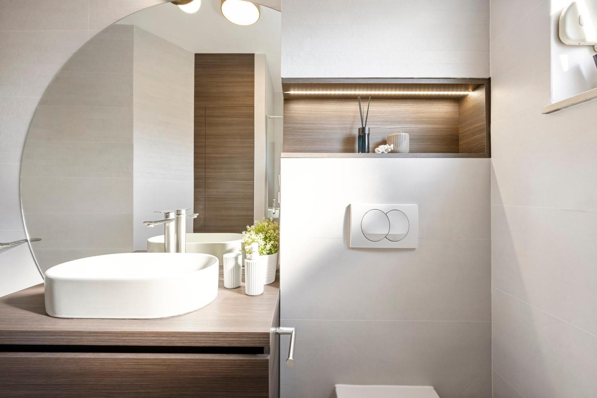 Aquarius Apartments - Beachside With Heated Pool 보디체 객실 사진