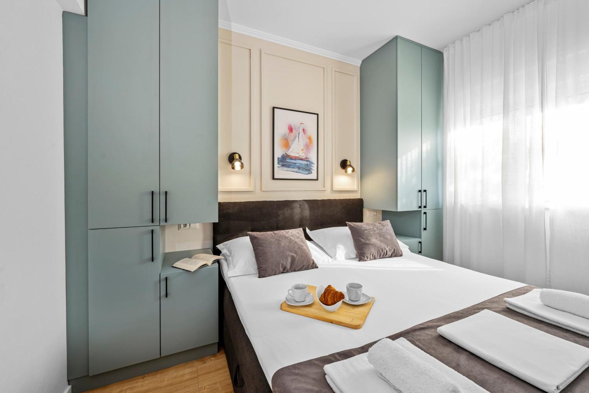 Aquarius Apartments - Beachside With Heated Pool 보디체 외부 사진