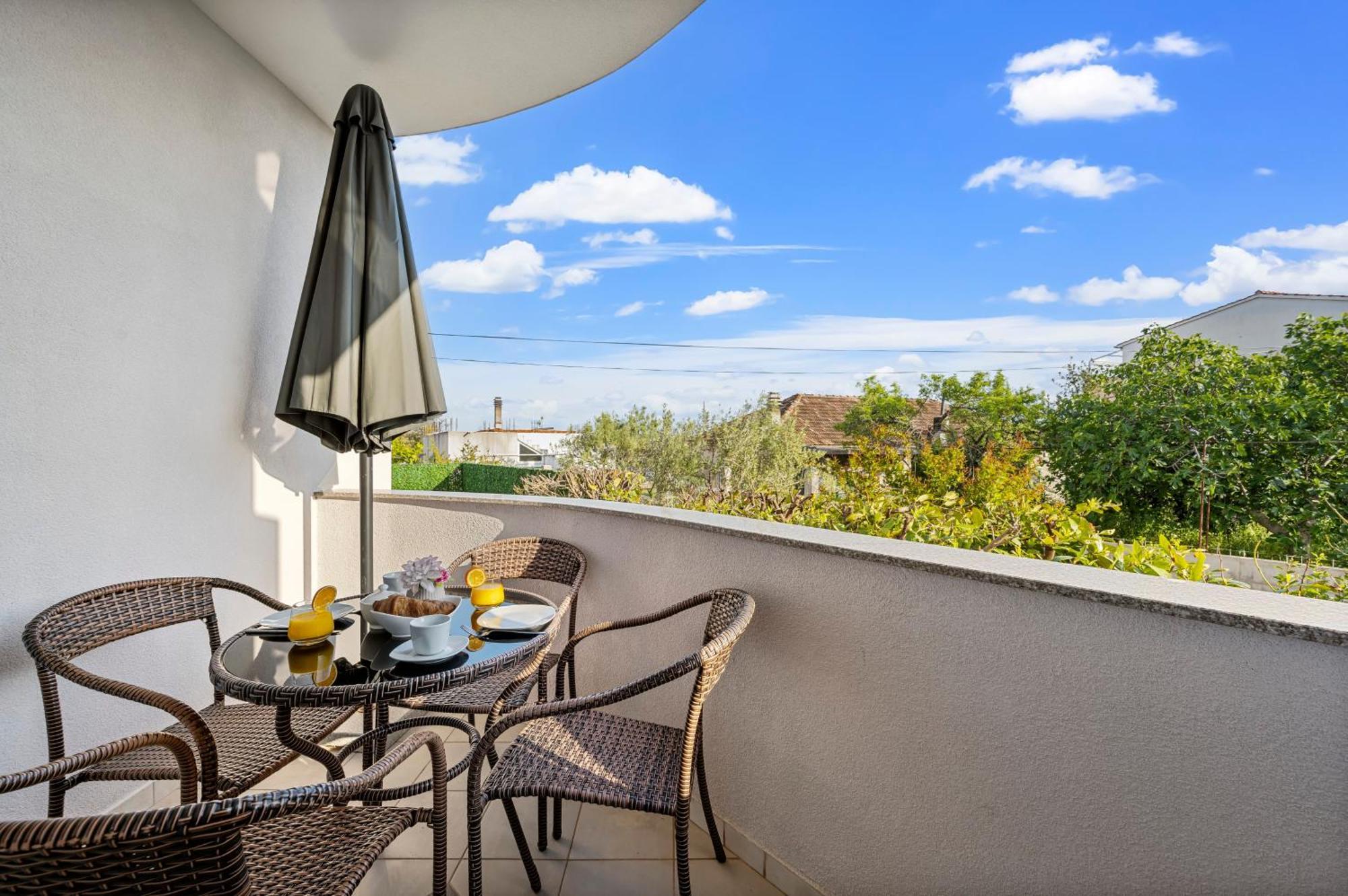 Aquarius Apartments - Beachside With Heated Pool 보디체 객실 사진