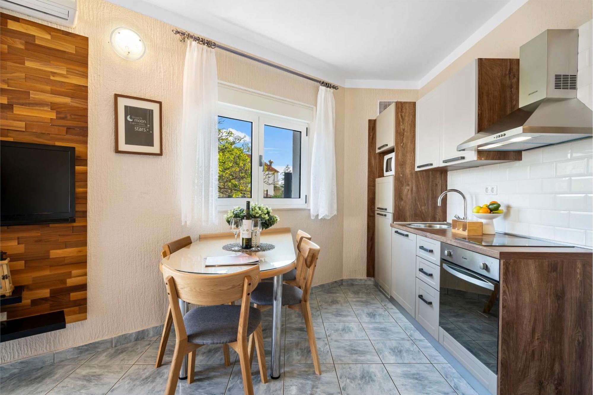 Aquarius Apartments - Beachside With Heated Pool 보디체 객실 사진