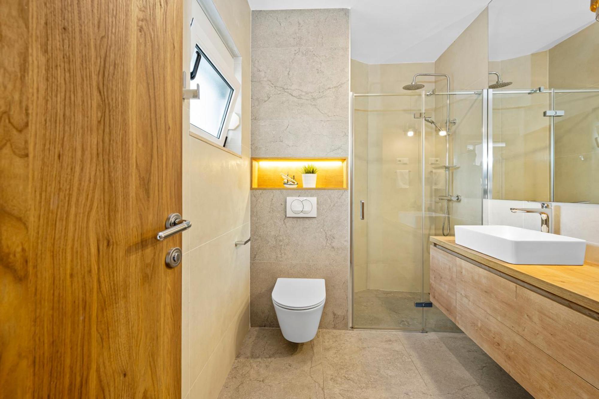 Aquarius Apartments - Beachside With Heated Pool 보디체 객실 사진