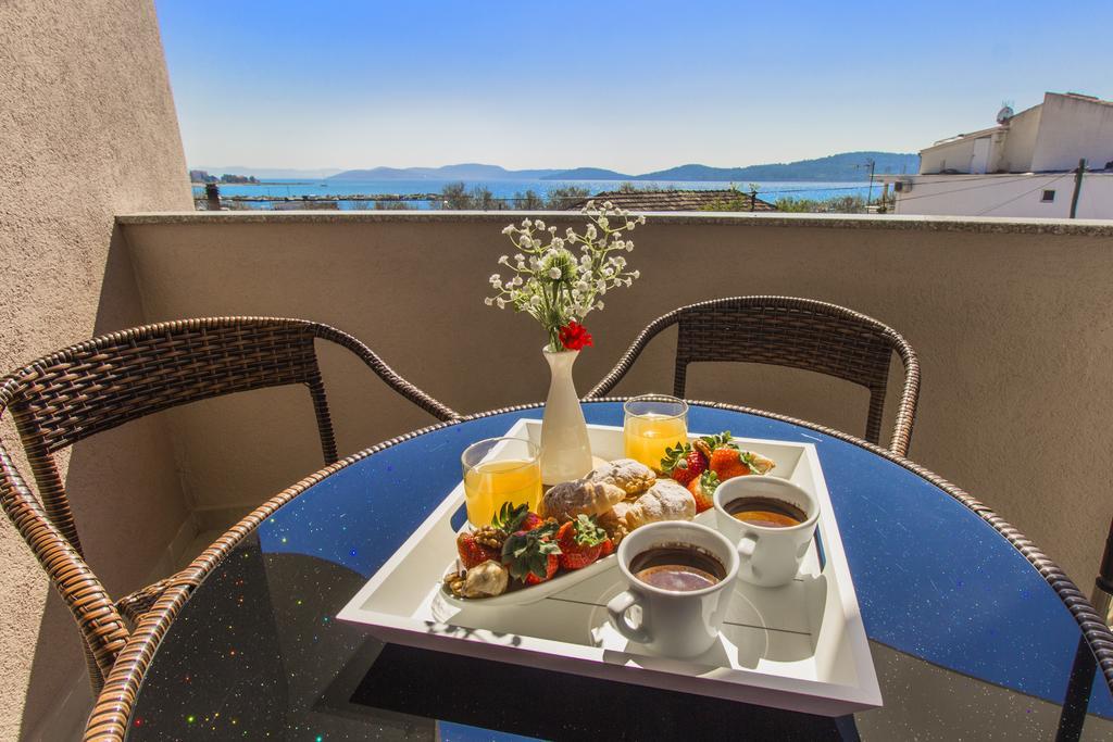 Aquarius Apartments - Beachside With Heated Pool 보디체 외부 사진